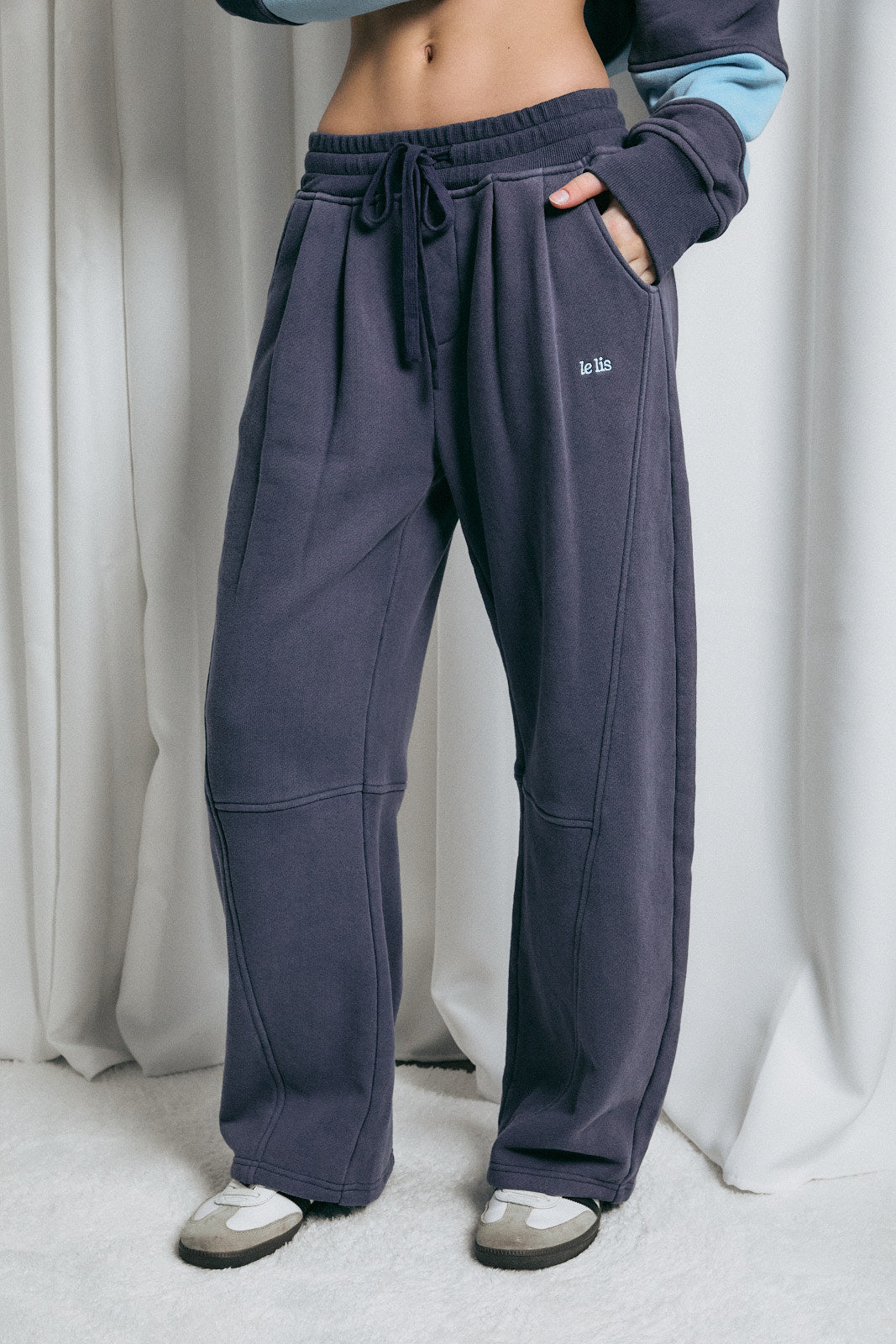 On Mute Sweatpants